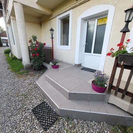 Hotel Betty Panzio Miercurea Ciuc Exterior foto